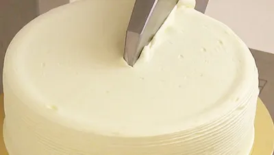 خط تغطية وتزيين الكيك